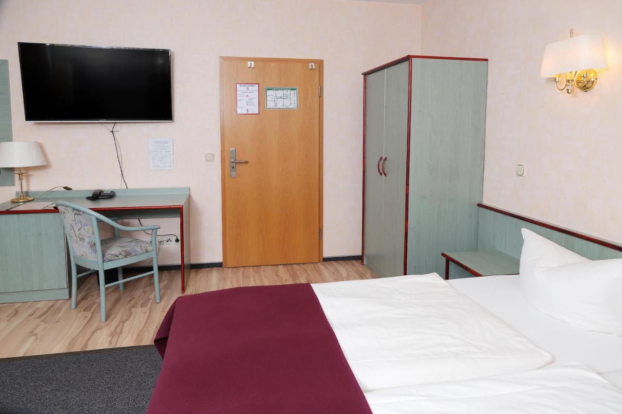 Hotel "Am Werl" บาดซาโรว์ ภายนอก รูปภาพ