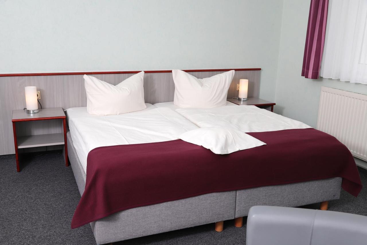 Hotel "Am Werl" บาดซาโรว์ ภายนอก รูปภาพ