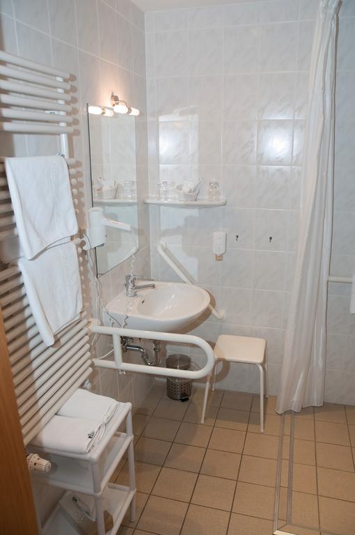 Hotel "Am Werl" บาดซาโรว์ ภายนอก รูปภาพ